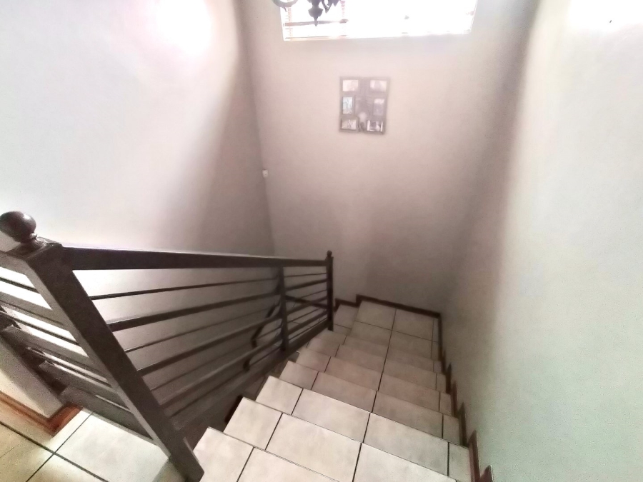 3 Bedroom Property for Sale in Langenhovenpark Free State